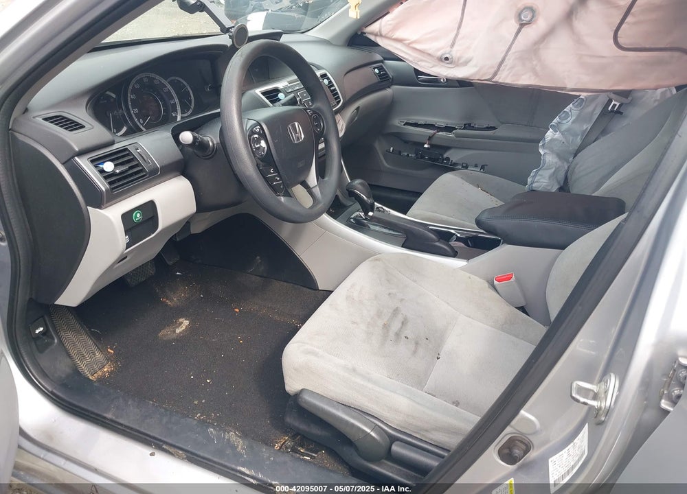 2013 HONDA ACCORD VIN: 1HGCR2F32DA108928