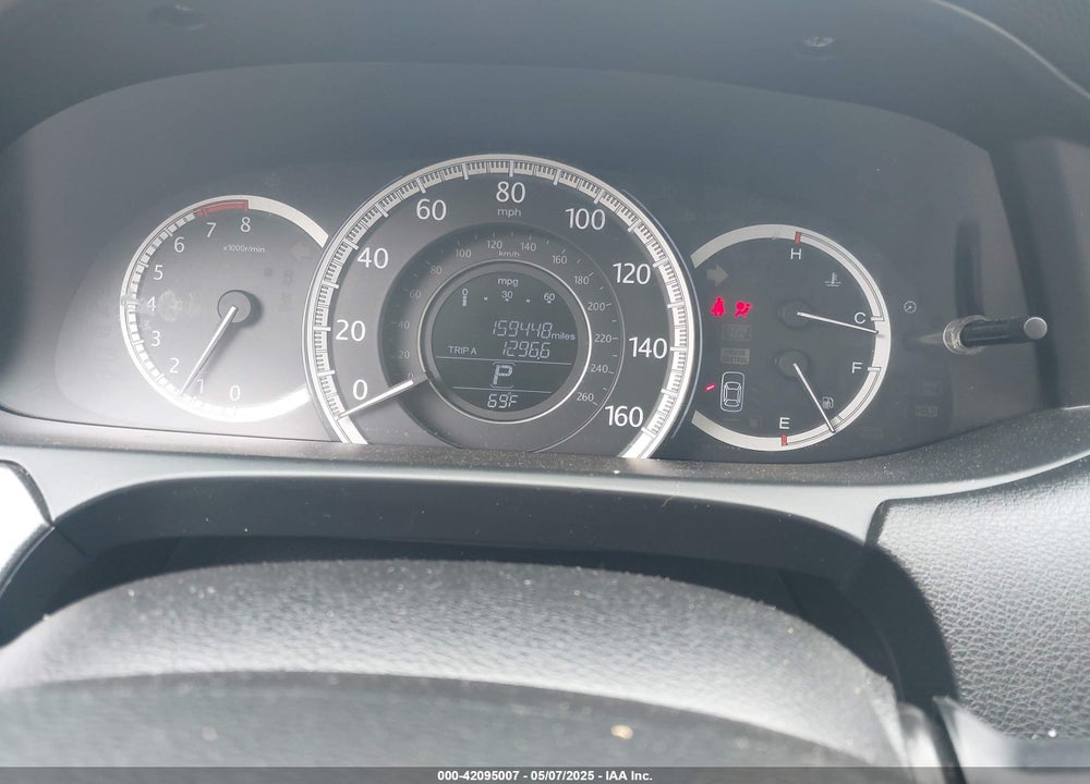 2013 HONDA ACCORD VIN: 1HGCR2F32DA108928