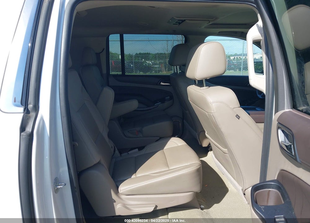 2018 CHEVROLET SUBURBAN VIN: 1GNSKHKC9JR281860