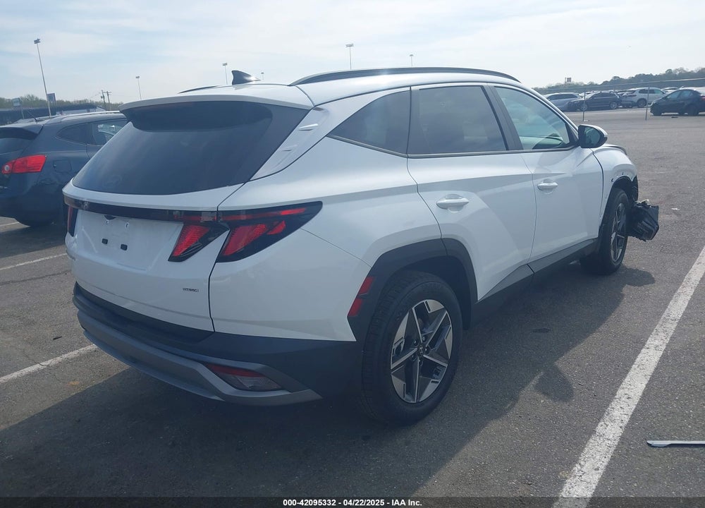 2025 HYUNDAI TUCSON VIN: 5NMJBCDE4SH513695