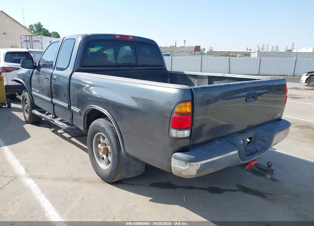 2002 TOYOTA TUNDRA SR5 V8 VIN: 5TBRT341X2S324052