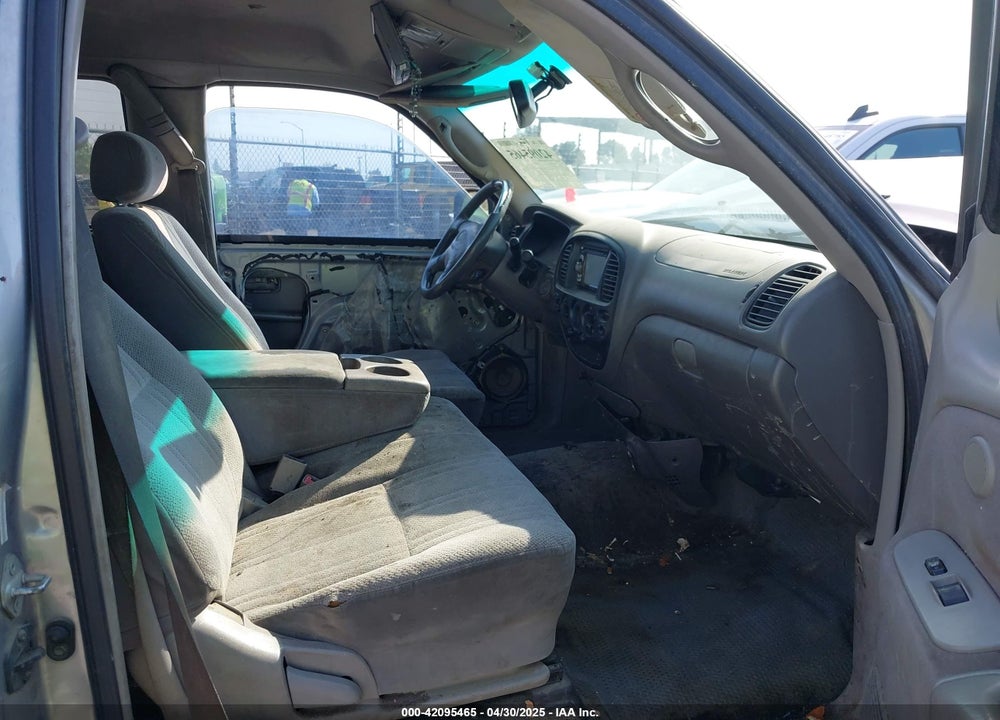 2002 TOYOTA TUNDRA SR5 V8 VIN: 5TBRT341X2S324052