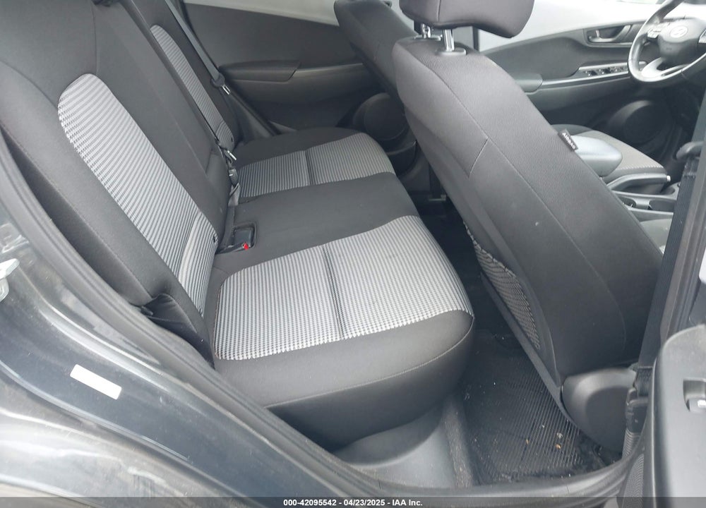 2018 HYUNDAI KONA SEL VIN: KM8K22AA0JU081724