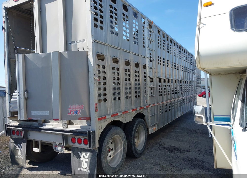 2010 WILSON TRAILER CO LIVESTOCK TRAILER VIN: 1W1UCSWJXAD538869