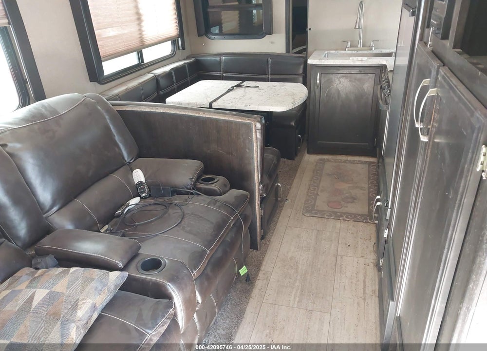 2017 GRAND DESIGN RECREATIONAL VIN: 573TE322XH3403193