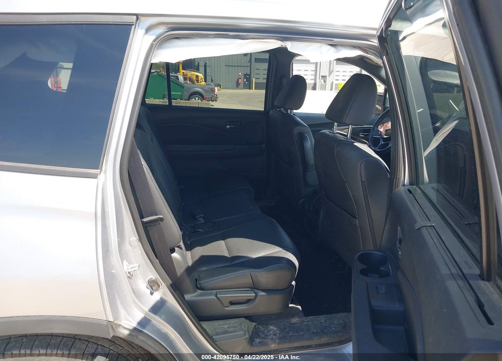 2020 HONDA PASSPORT VIN: 5FNYF8H55LB005023