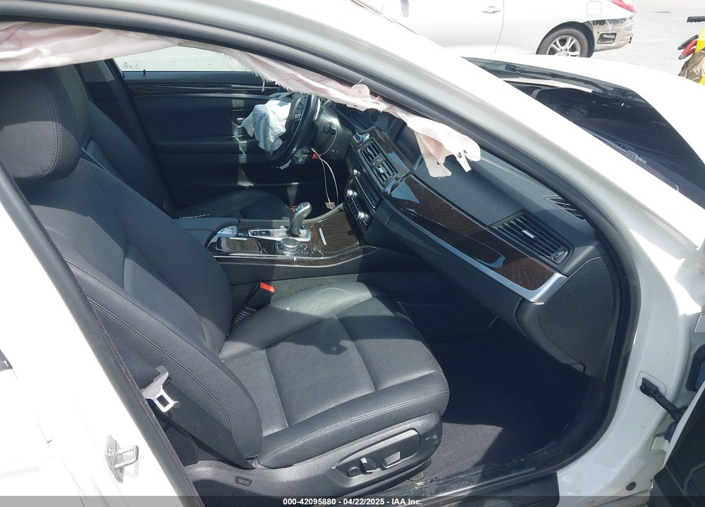 2016 BMW 5 SERIES VIN: WBA5A5C55GD526616