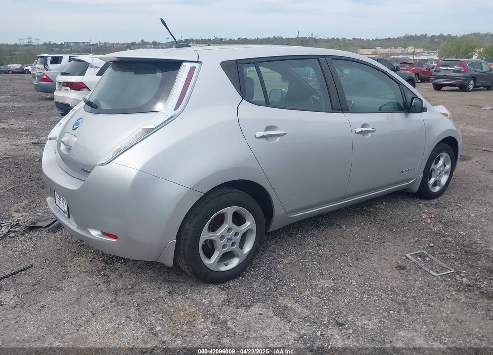 2013 NISSAN LEAF SV VIN: 1N4AZ0CPXDC409023