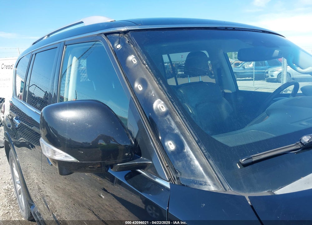 2017 INFINITI QX80 VIN: JN8AZ2NE2H9158779