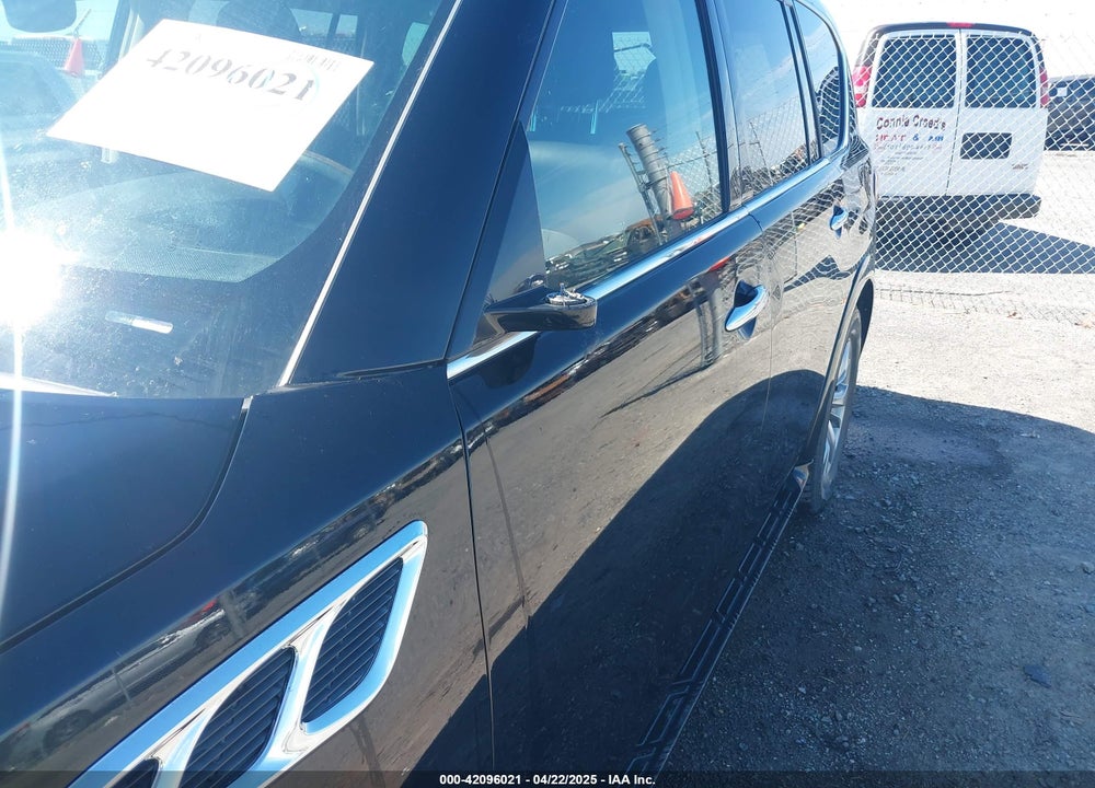 2017 INFINITI QX80 VIN: JN8AZ2NE2H9158779
