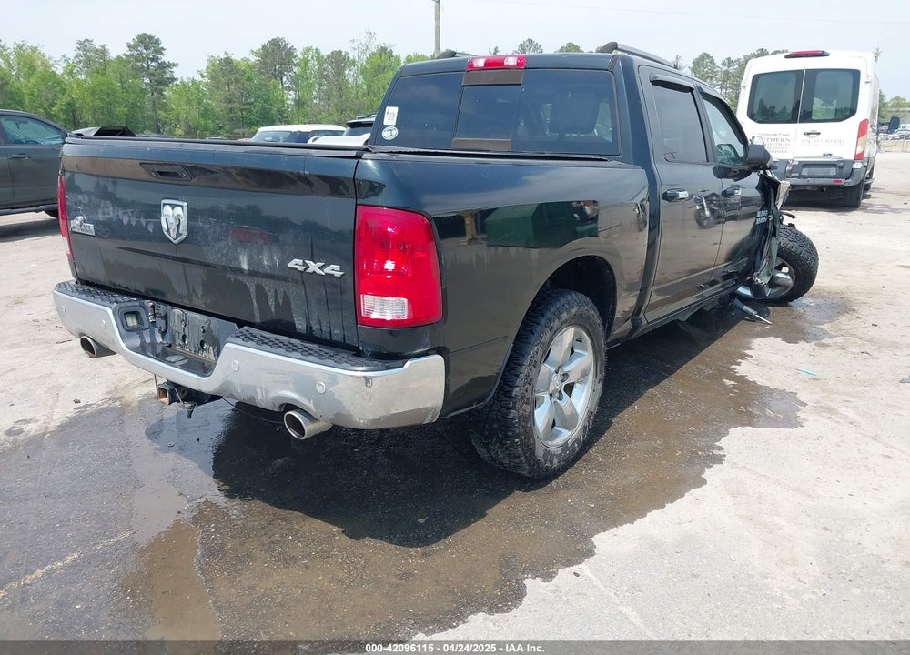 2016 RAM 1500 VIN: 3C6RR7LT7GG194387