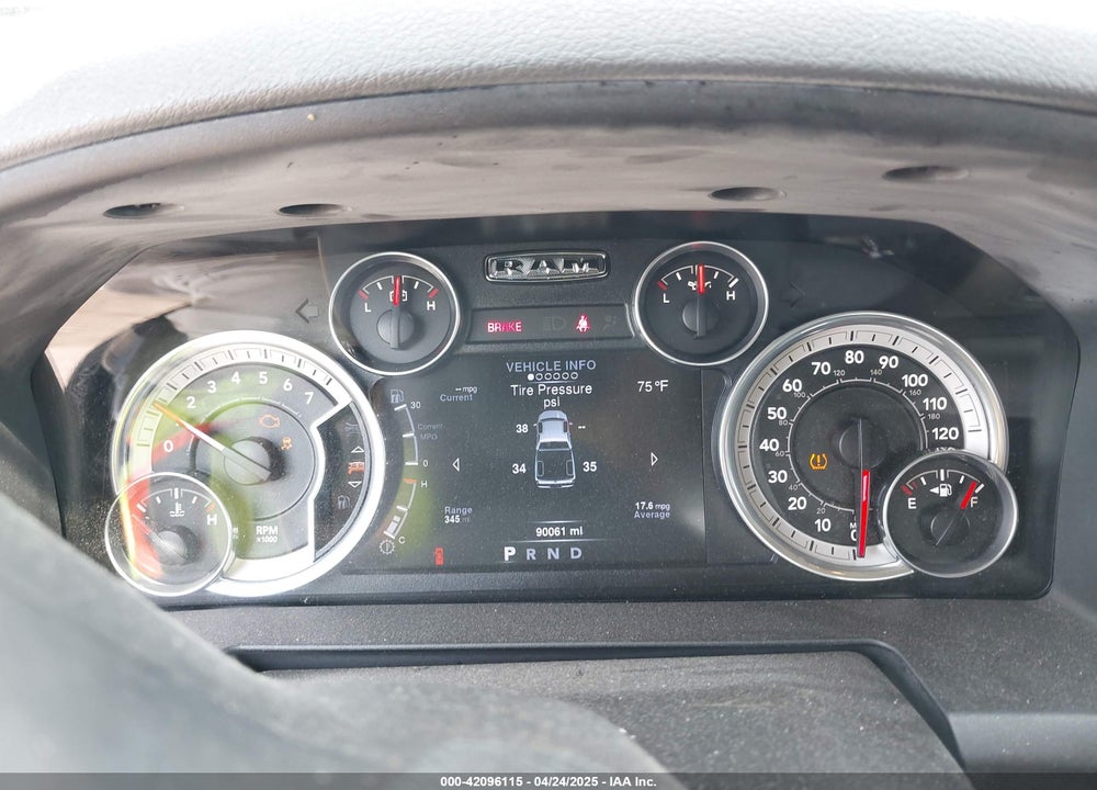 2016 RAM 1500 VIN: 3C6RR7LT7GG194387