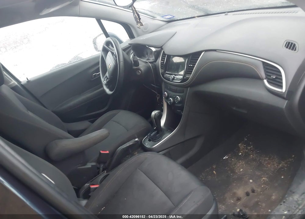 2018 CHEVROLET TRAX VIN: 3GNCJLSB8JL187056