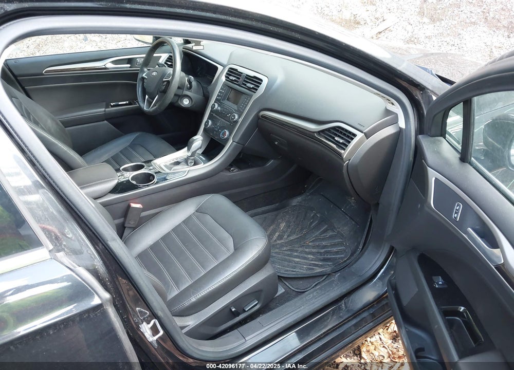 2013 FORD FUSION VIN: 3FA6P0HR8DR173558