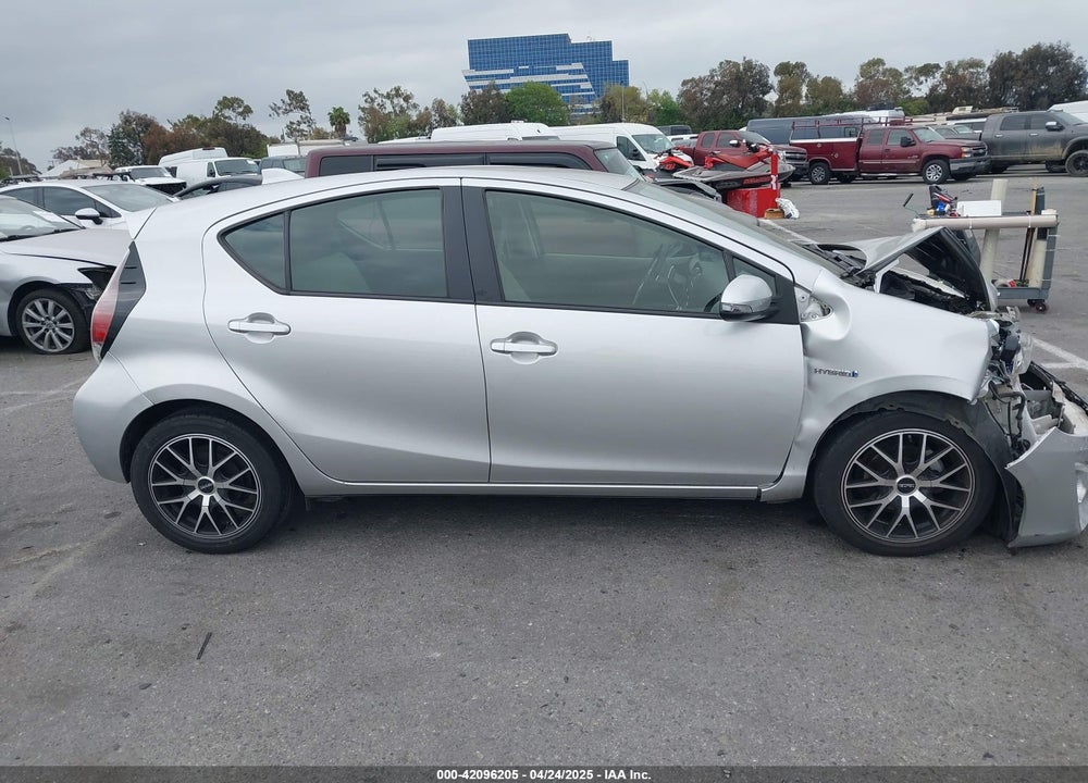 2015 TOYOTA PRIUS C ONE VIN: JTDKDTB39F1090659