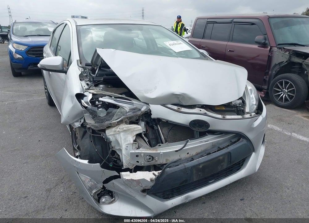 2015 TOYOTA PRIUS C ONE VIN: JTDKDTB39F1090659