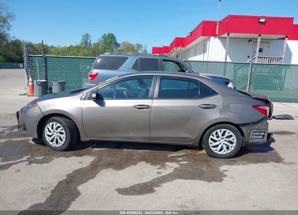 2018 TOYOTA COROLLA LE VIN: 5YFBURHE0JP800774