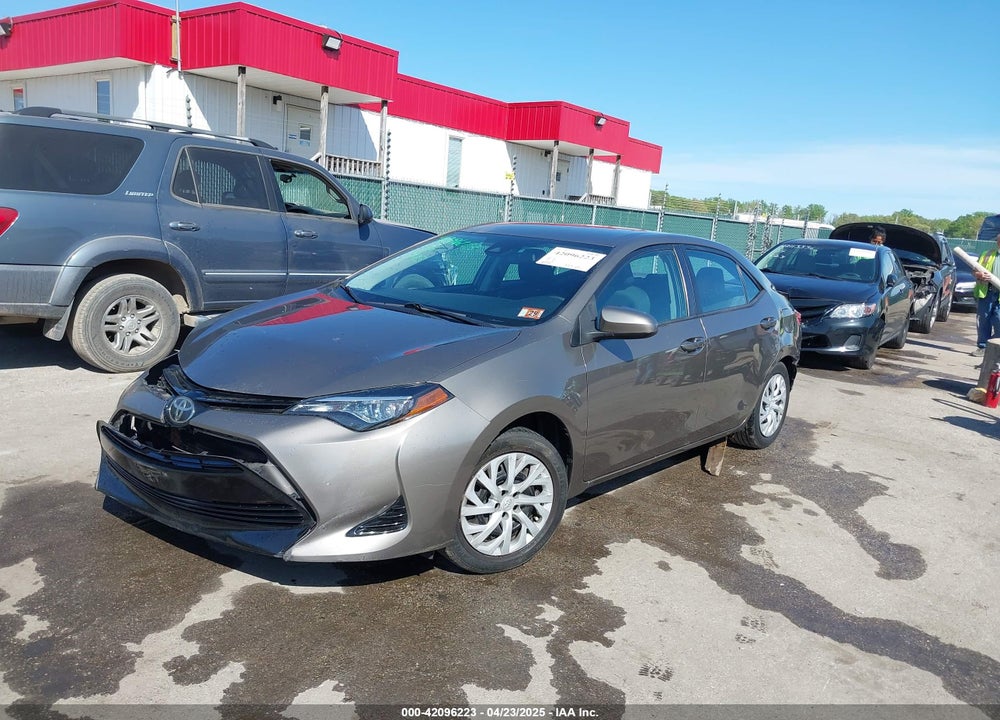 2018 TOYOTA COROLLA LE VIN: 5YFBURHE0JP800774