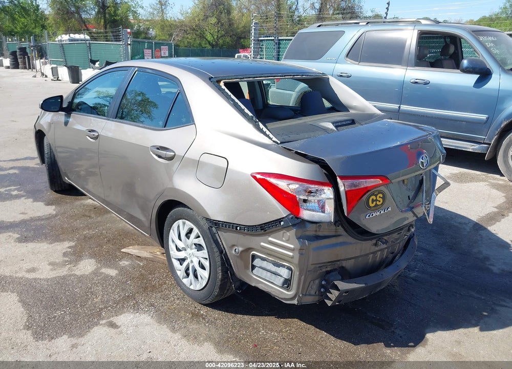 2018 TOYOTA COROLLA LE VIN: 5YFBURHE0JP800774