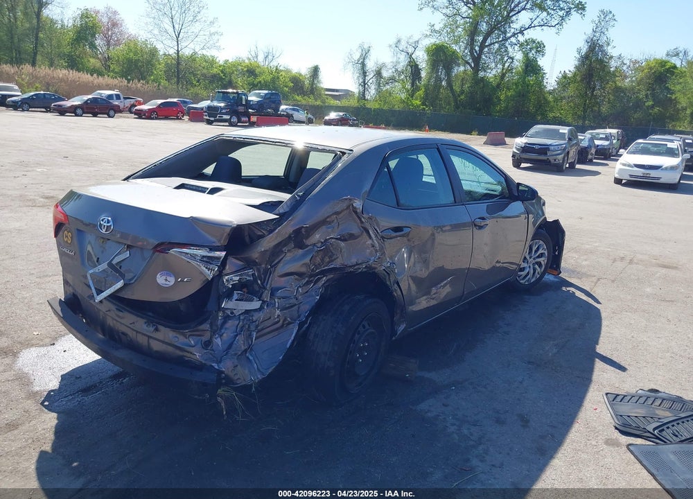 2018 TOYOTA COROLLA LE VIN: 5YFBURHE0JP800774