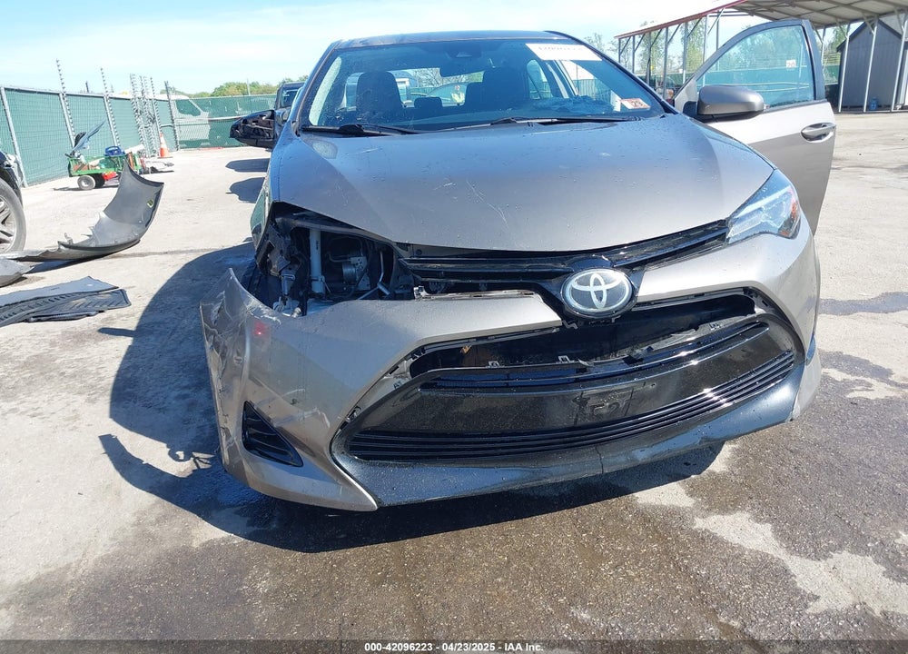 2018 TOYOTA COROLLA LE VIN: 5YFBURHE0JP800774