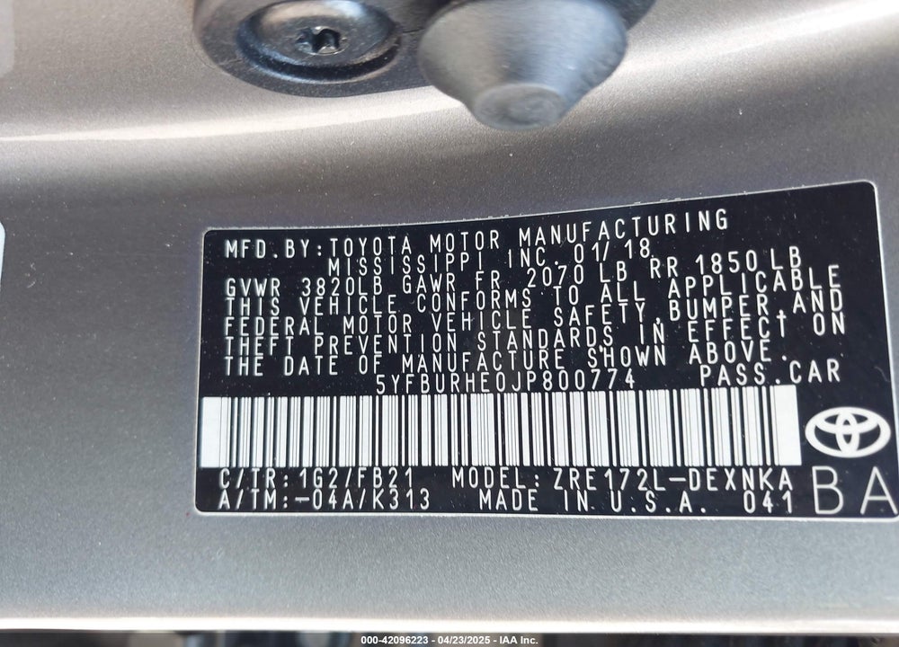 2018 TOYOTA COROLLA LE VIN: 5YFBURHE0JP800774
