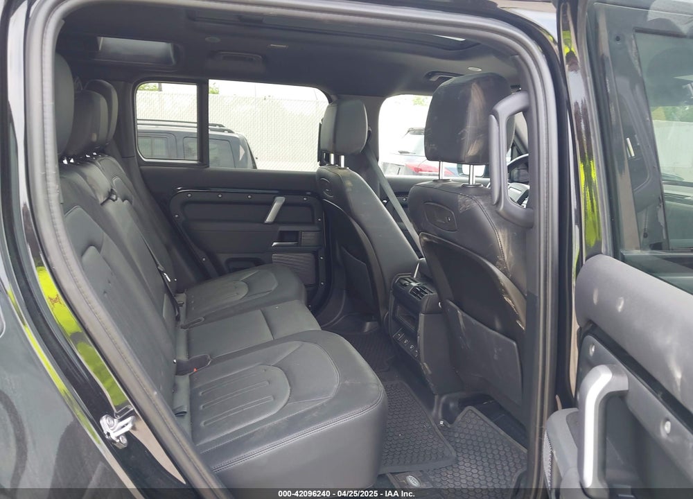 2021 LAND ROVER DEFENDER VIN: SALE27RUXM2036859