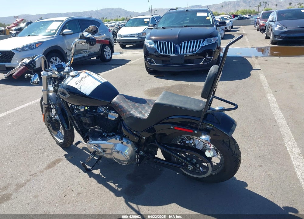 2021 HARLEY-DAVIDSON FXST VIN: 1HD1BVJ18MB050768