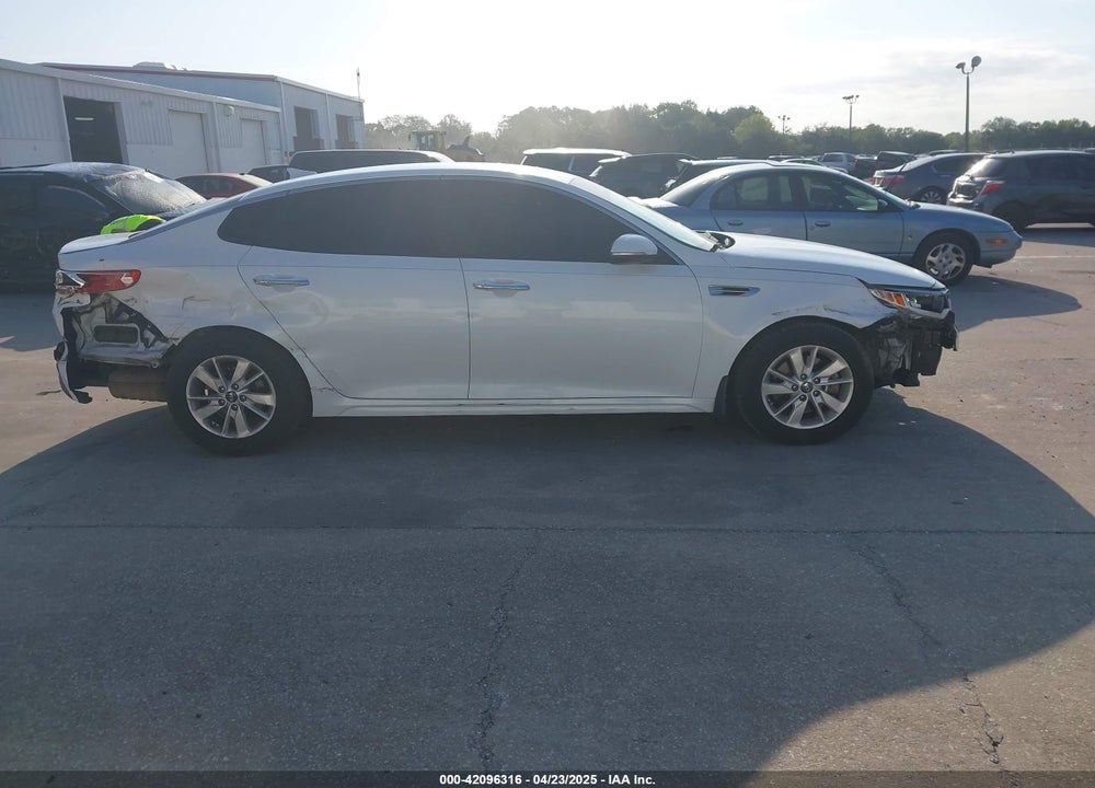 2017 KIA OPTIMA LX VIN: 5XXGT4L3XHG128484