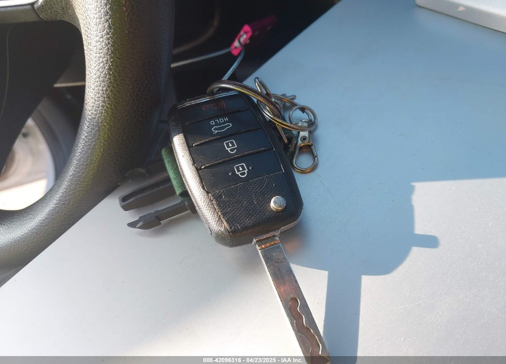 2017 KIA OPTIMA LX VIN: 5XXGT4L3XHG128484