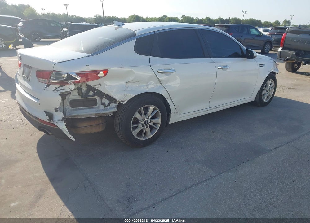 2017 KIA OPTIMA LX VIN: 5XXGT4L3XHG128484