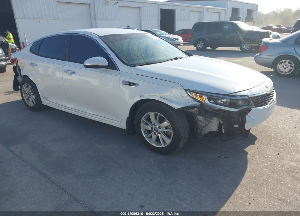 2017 KIA OPTIMA LX VIN: 5XXGT4L3XHG128484