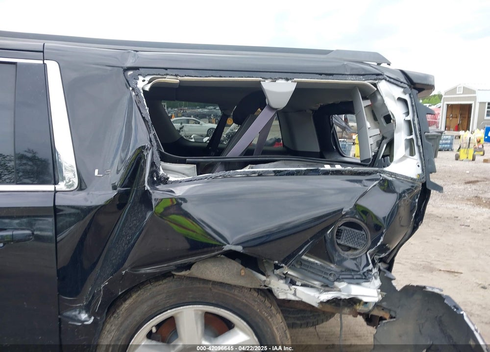 2015 CHEVROLET SUBURBAN 1500 VIN: 1GNSKHEC1FR207500