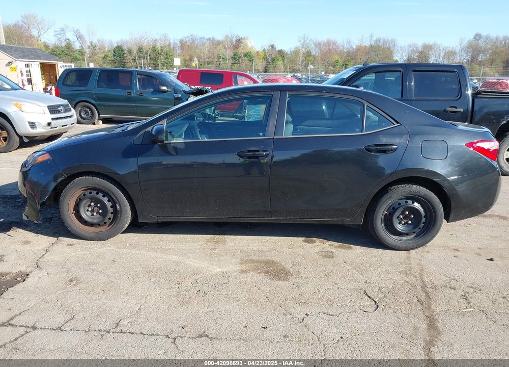 2018 TOYOTA COROLLA VIN: 5YFBURHE4JP755483