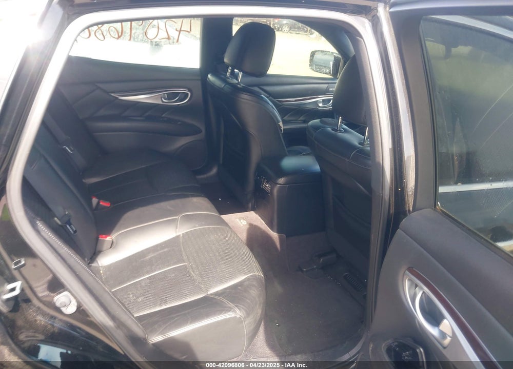 2013 INFINITI M56 VIN: JN1AY1AR6DM590187