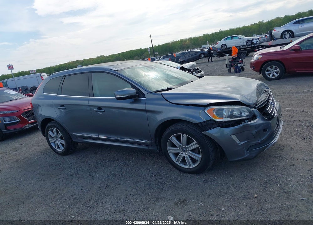 2017 VOLVO XC60 T5 INSCRIPTION VIN: YV440MRU1H2006921