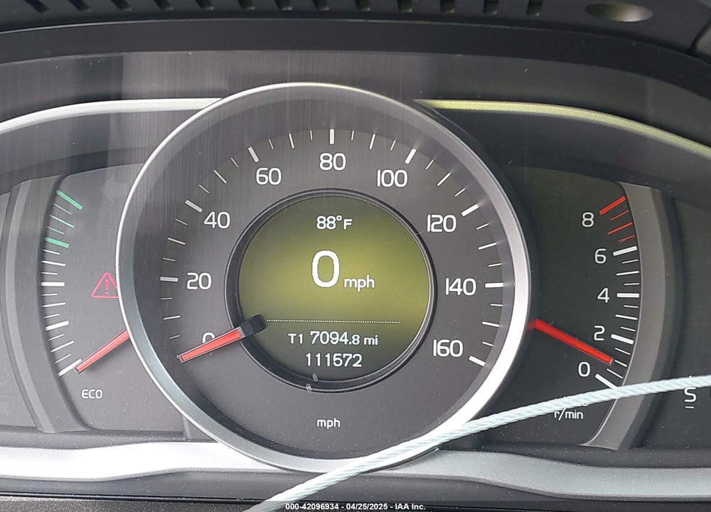 2017 VOLVO XC60 T5 INSCRIPTION VIN: YV440MRU1H2006921