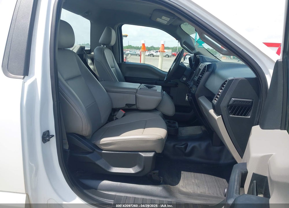 2016 FORD F-150 XL VIN: 1FTMF1E81GFC17522
