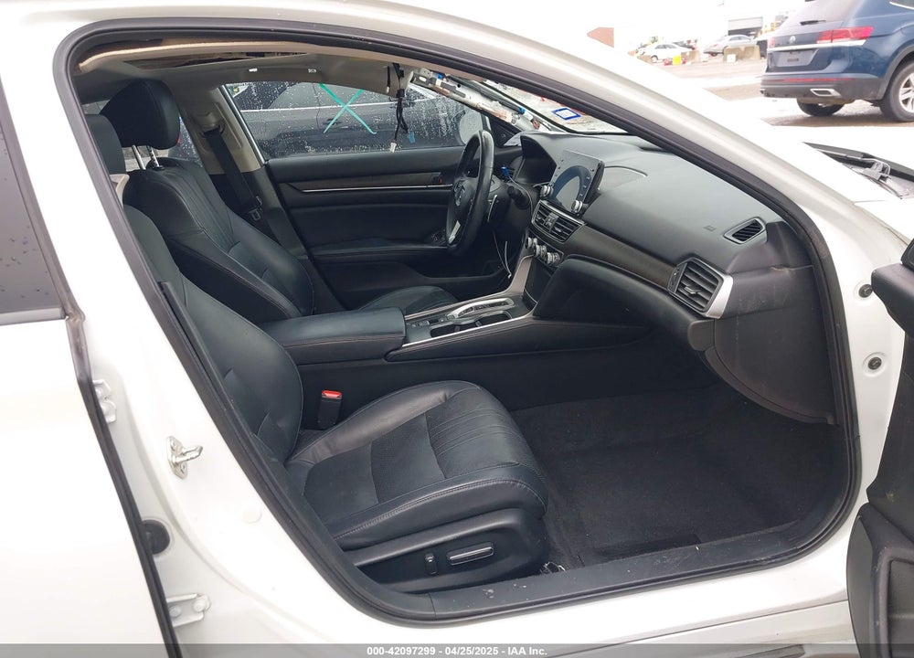 2018 HONDA ACCORD HYBRID VIN: 1HGCV3F55JA005033