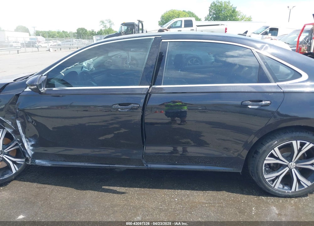 2021 VOLKSWAGEN PASSAT VIN: 1VWSA7A39MC002421