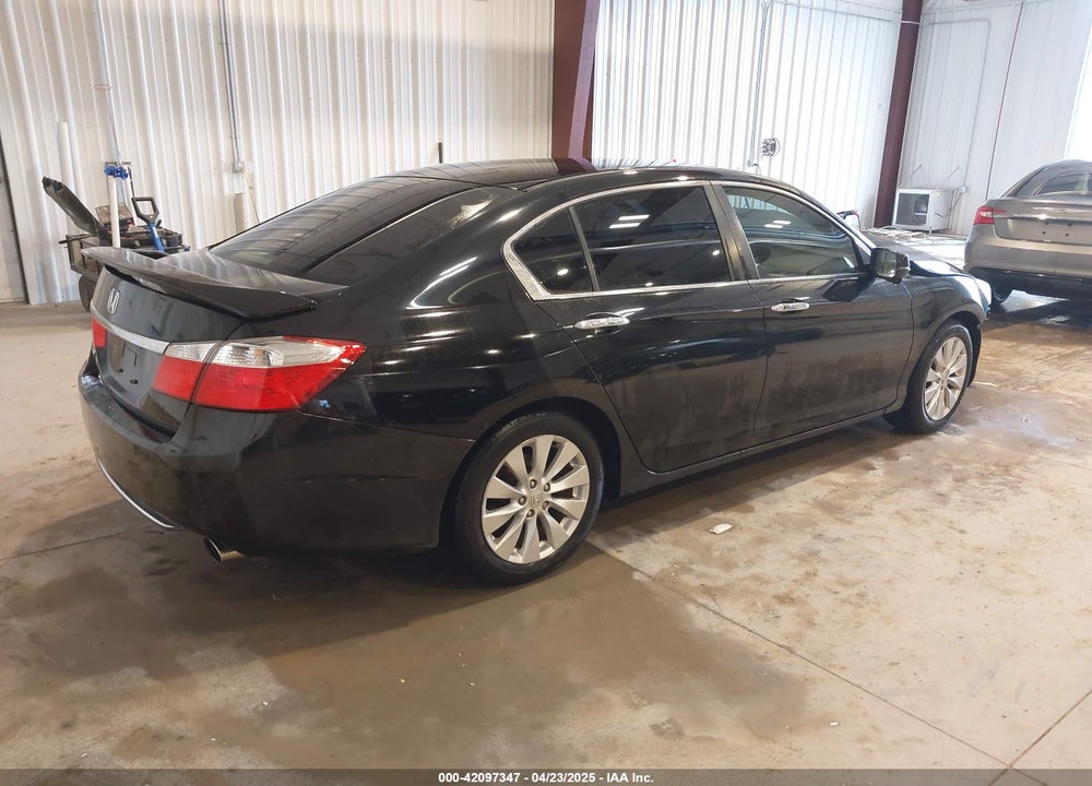 2013 HONDA ACCORD VIN: 1HGCR2F77DA065139