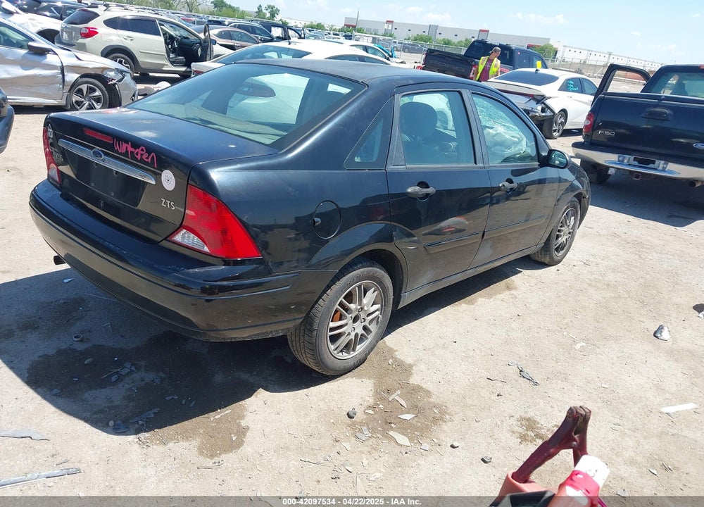 2000 FORD FOCUS VIN: 1FAFP3835YW326994