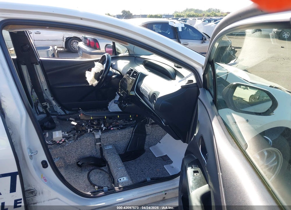 2017 TOYOTA PRIUS VIN: JTDKBRFU1H3545801