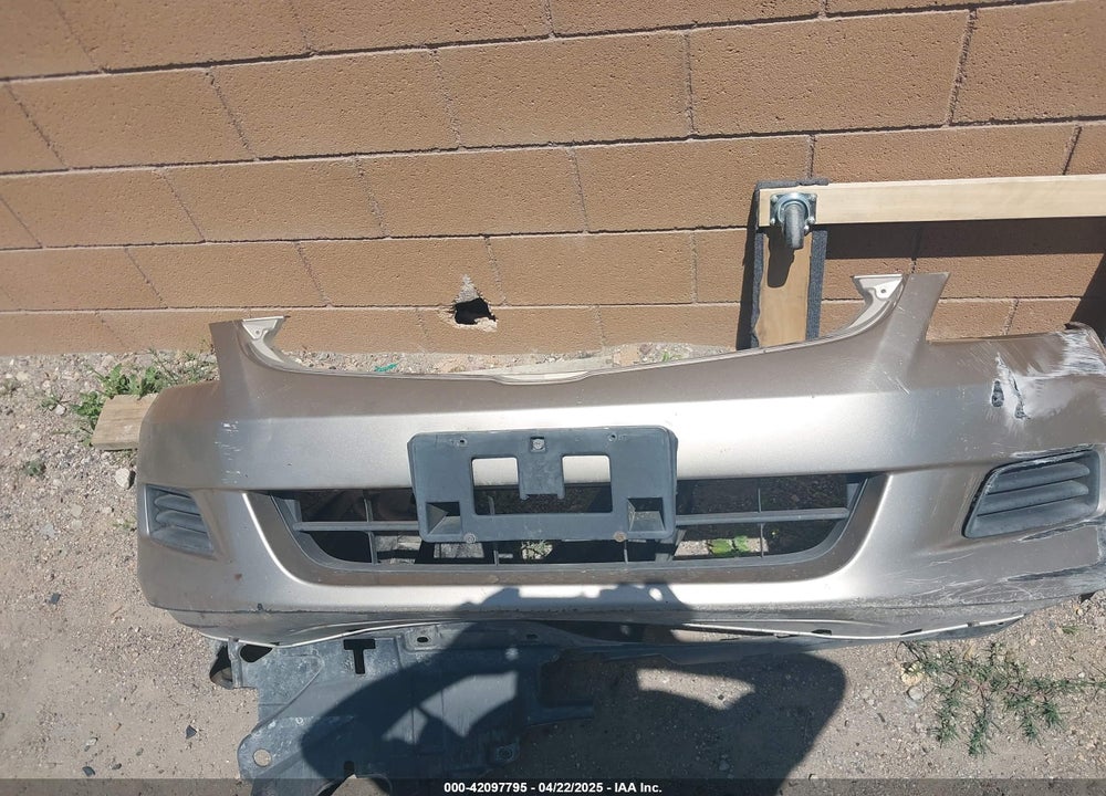 2006 HONDA ACCORD VIN: JHMCM56816C011705