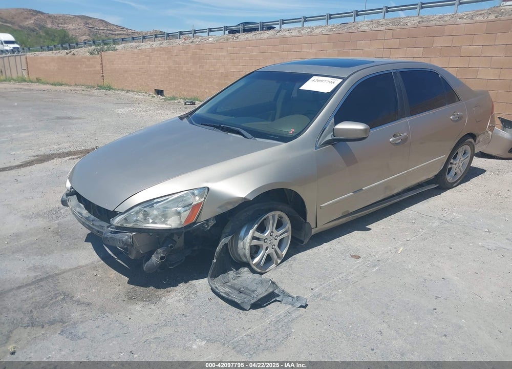 2006 HONDA ACCORD VIN: JHMCM56816C011705