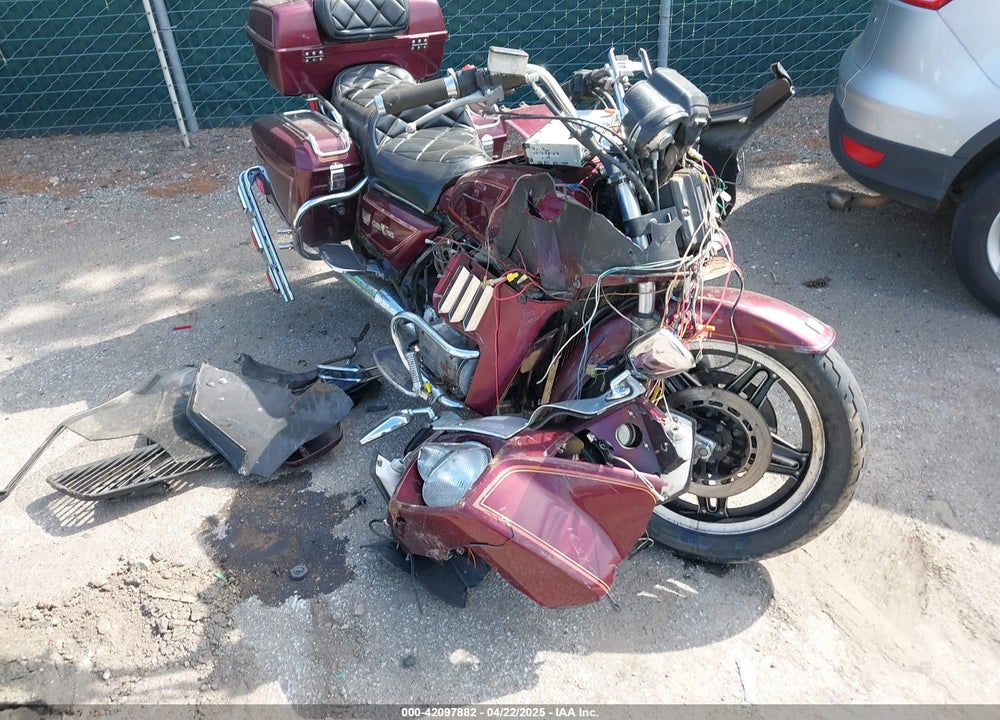 1982 HONDA GL1100 I VIN: 1HFSC0210CA213105