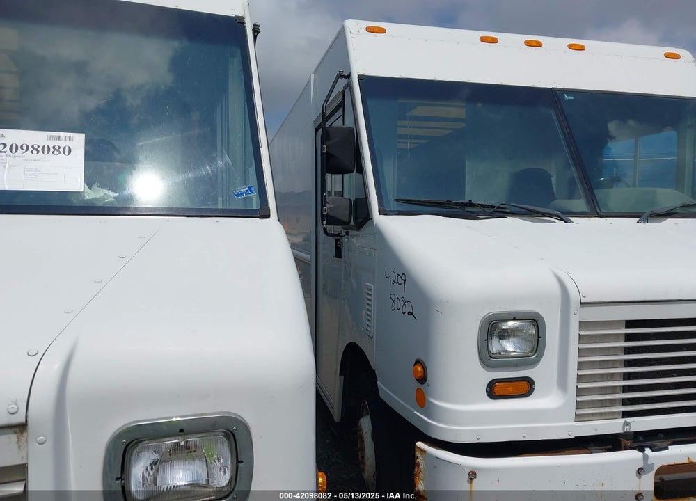 2011 FORD F-59 COMMERCIAL STRIPPED VIN: 1F66F5KY6B0A10384
