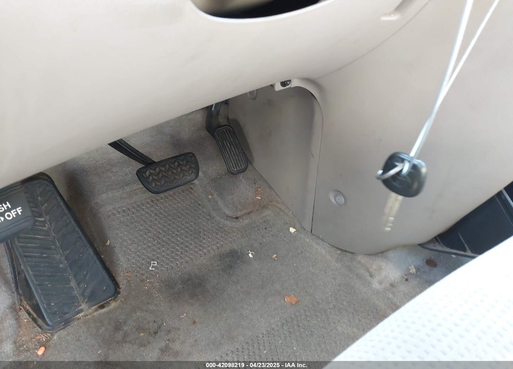 2005 TOYOTA SIENNA VIN: 5TDZA23C15S241785