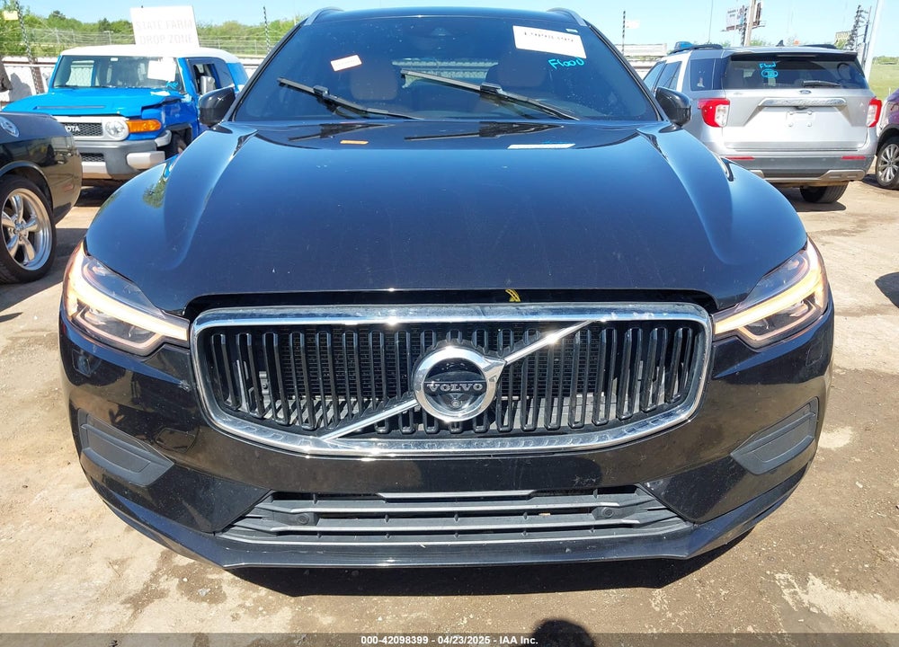 2018 VOLVO XC60 VIN: YV4A22RK3J1040015