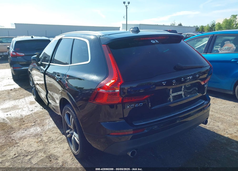 2018 VOLVO XC60 VIN: YV4A22RK3J1040015